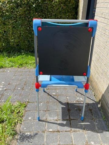 Schoolbord beschikbaar voor biedingen