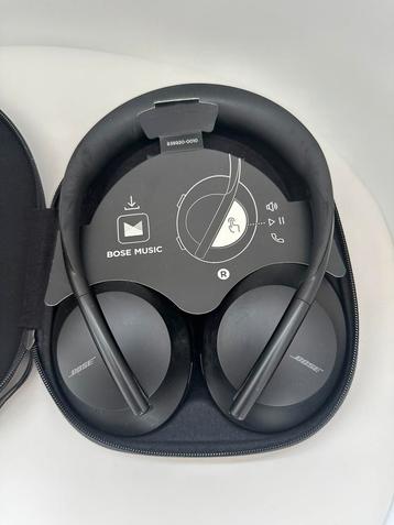 Bose headphones 700 noise cancelling beschikbaar voor biedingen