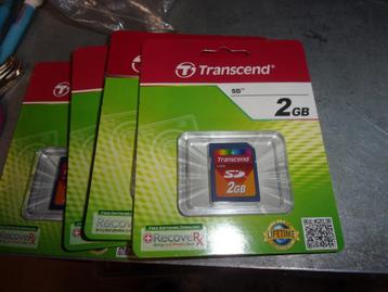 lot de 4 cartes sd 2G beschikbaar voor biedingen