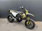 Husqvarna - 701 SUPERMOTO, Motoren, 700 cc, Bedrijf, LED Verlichting, Minimaal motorrijbewijs A2