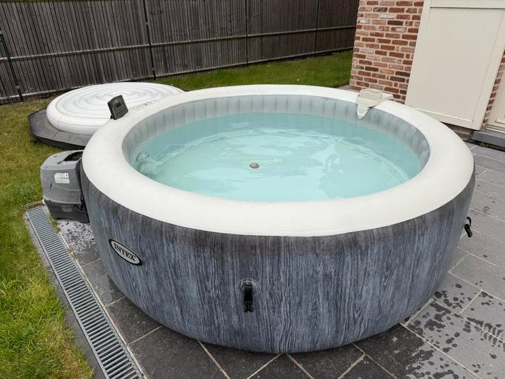Intex greywood jacuzzi spa 6 personen, Tuin en Terras, Bubbelbaden en Hottubs, Gebruikt, Opblaasbaar, Pomp, Ophalen