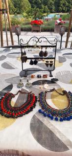 Juwelen bundel - oorbellen, halskettingen, ringen..., Ophalen