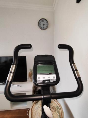 Hometrainer  beschikbaar voor biedingen