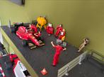 90s F1 Diorama met Ferrari auto Jean Alesi 1:18, Ophalen of Verzenden, Gebruikt, Auto, MiniChamps