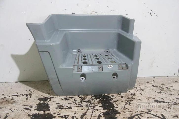 Iveco Body & Chassis Parts Stralis Instapbak R, Auto-onderdelen, Vrachtwagen-onderdelen, Iveco, Carrosserie en Plaatwerk, Gebruikt