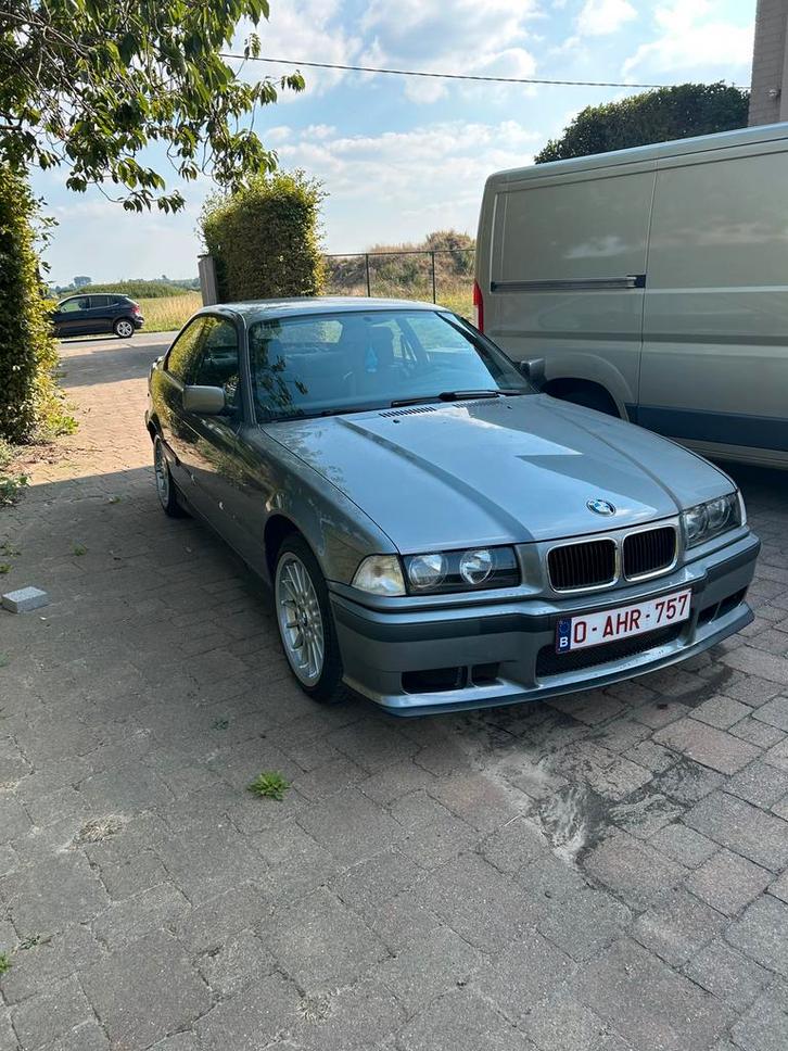 Bmw e36 318is gekeurd voor verkoop, Auto's, BMW, Particulier, Benzine, Coupé, Handgeschakeld, Ophalen