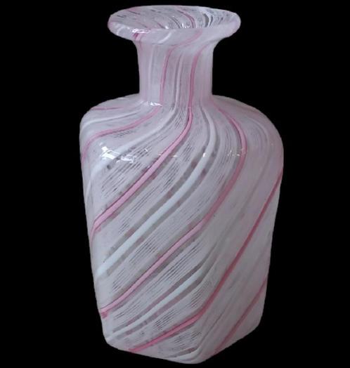 roze Murano vaasje., Antiek en Kunst, Antiek | Glaswerk en Kristal, Ophalen of Verzenden