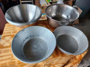 A vendre 7 grands cul-de-poule inox professionnels beschikbaar voor biedingen