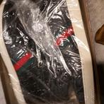 Chaussures  gucci  j amai  porter  peinture  42, Vêtements | Hommes, Enlèvement, Neuf