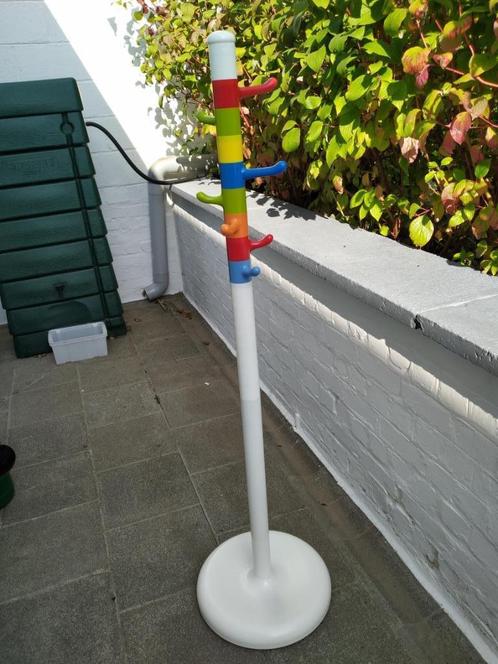 staande kinderkapstok - ikea vintage, Kinderen en Baby's, Kinderkamer | Inrichting en Decoratie, Zo goed als nieuw, Kapstokje