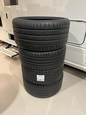 4x Michelin Pilot Sport 4S Porsche 992 235-40-19 96Y 295-35- beschikbaar voor biedingen