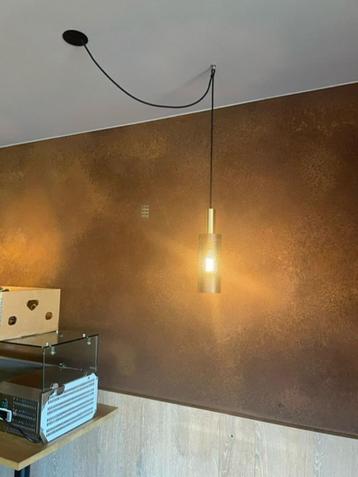 Industriële eettafel met banken – massief hout en staal beschikbaar voor biedingen