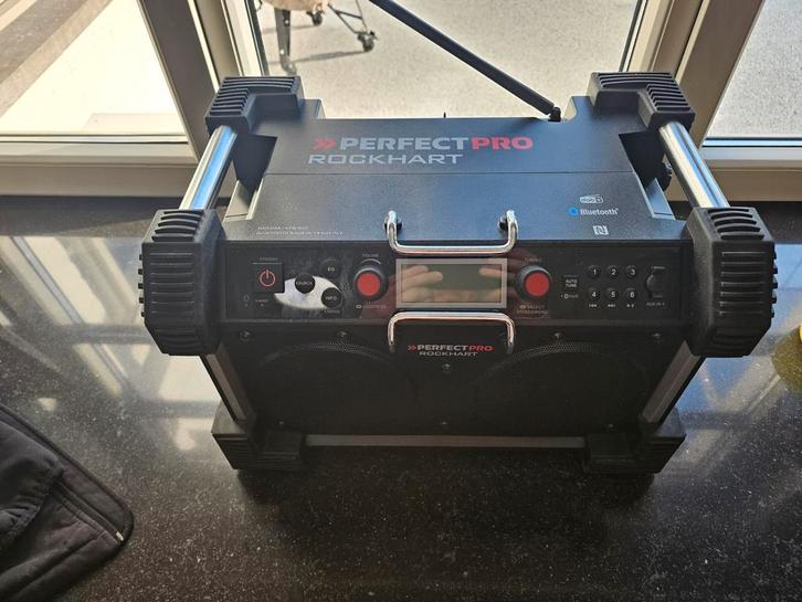 Perfect pro rockhart rh3 bouwradio, dab+ fm bluetooth, Audio, Tv en Foto, Radio's, Ophalen
