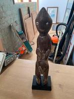sculptuur van hout en schelpen uit Afrika. jaar 50, Antiek en Kunst, Ophalen of Verzenden