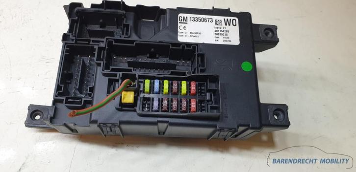 Opel Corsa D zekeringkast zekeringkast 13350673 401154265 28, Auto-onderdelen, Elektronica en Kabels, Opel, Gebruikt