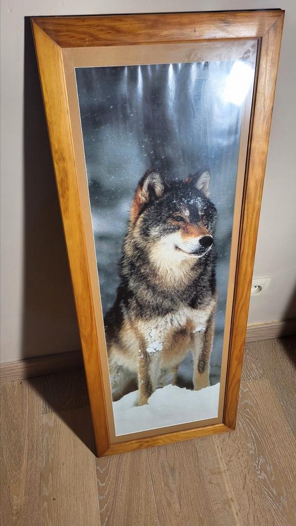 Grand cadre décoratif avec photo de loup – bois verni, Maison & Meubles, Accessoires pour la Maison | Cadres, Comme neuf, Bois