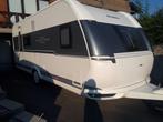 Caravan Hobby 560 KMFe De Luxe, Hobby, 7 tot 8 meter, Tot en met 6, Kachel