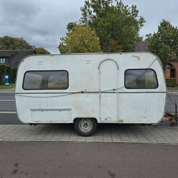 Caravan 750kg rijbewijs B De Reu oldtimer foodtruck werfkeet beschikbaar voor biedingen