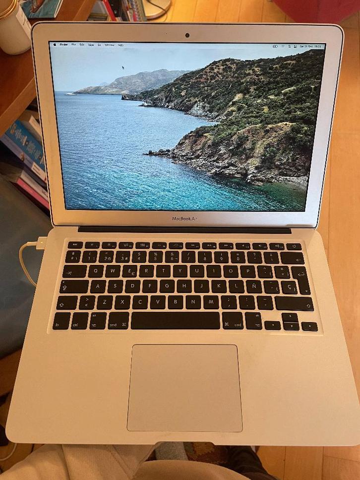 Macbook Air 2017 QWERTY Spaans toetsenbord, Computers en Software, Apple Macbooks, Gebruikt, MacBook, 13 inch, Minder dan 2 Ghz