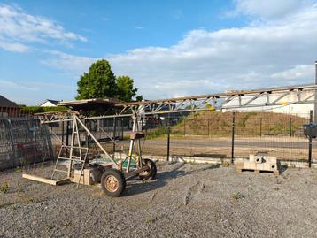 Bouwlift met mast van 6 meter beschikbaar voor biedingen
