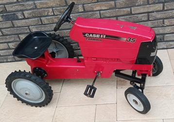 Mooie CASE metalen trap traktor  beschikbaar voor biedingen