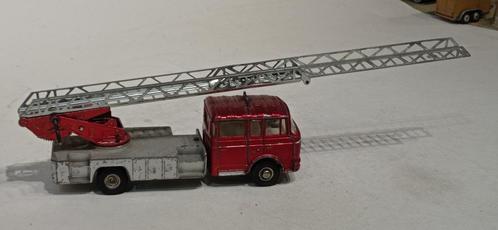 DINKY TOYS BERLIET GAK GROOTSCHALIGE BRANDWEERMAN REF 956, Hobby en Vrije tijd, Modelauto's | 1:43, Gebruikt, Bus of Vrachtwagen