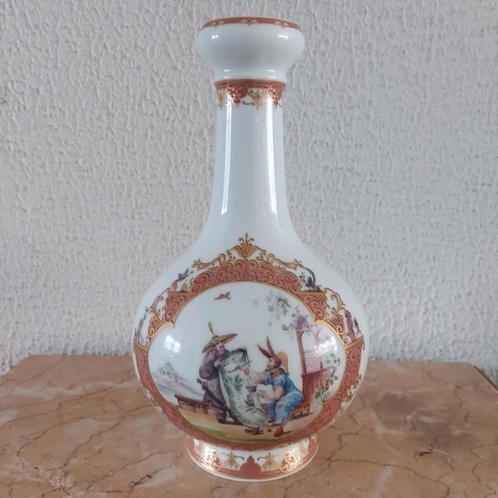 Ancien vase en porcelaine AK Kaiser,, Antiquités & Art, Antiquités | Vases, Enlèvement ou Envoi