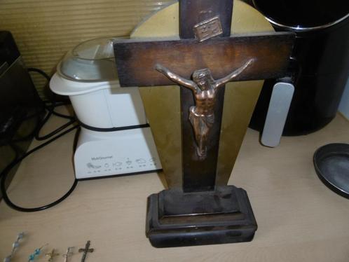 antique, crucifix en bois et bronze, bel état, Antiquités & Art, Antiquités | Objets religieux, Enlèvement ou Envoi