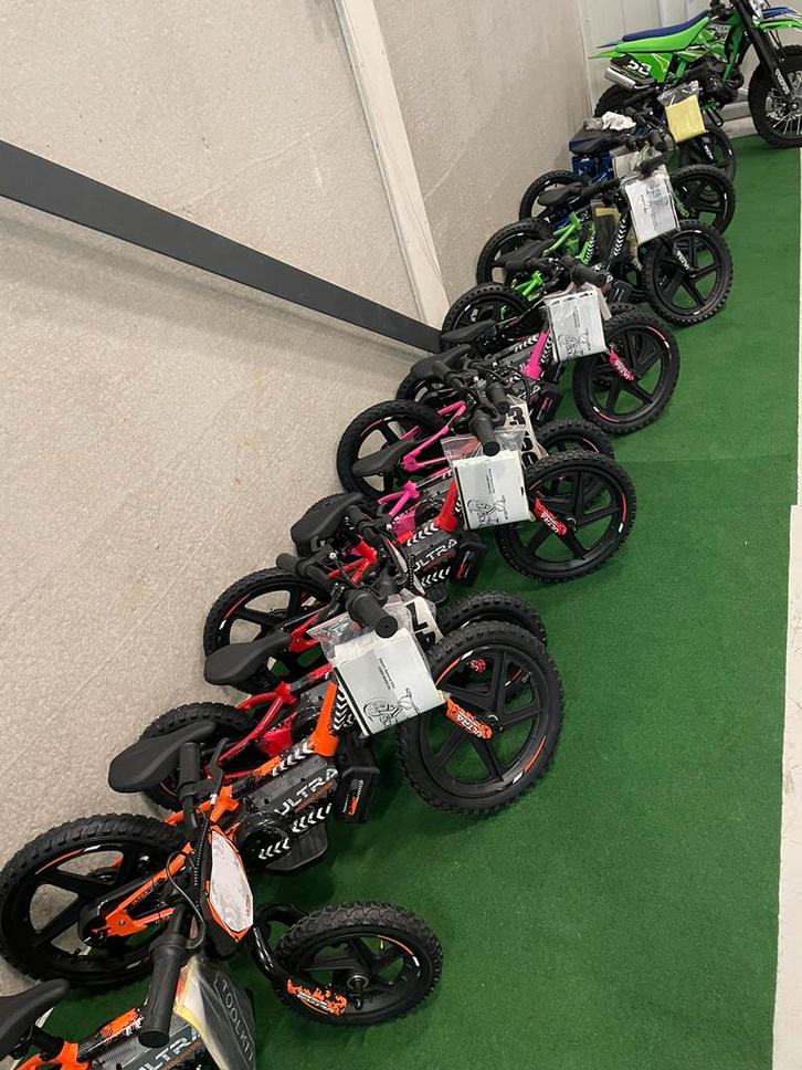 Nieuwe Ultra 12 inch electrische loopfiets, Kinderen en Baby's, Speelgoed | Buiten | Voertuigen en Loopfietsen, Nieuw, Loopfiets