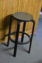 Alvar Aalto style kruk, Huis en Inrichting, Ophalen, Gebruikt, 60 tot 90 cm, 1 kruk