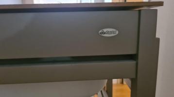 Luiertafel met uitschuifbaar badje beschikbaar voor biedingen