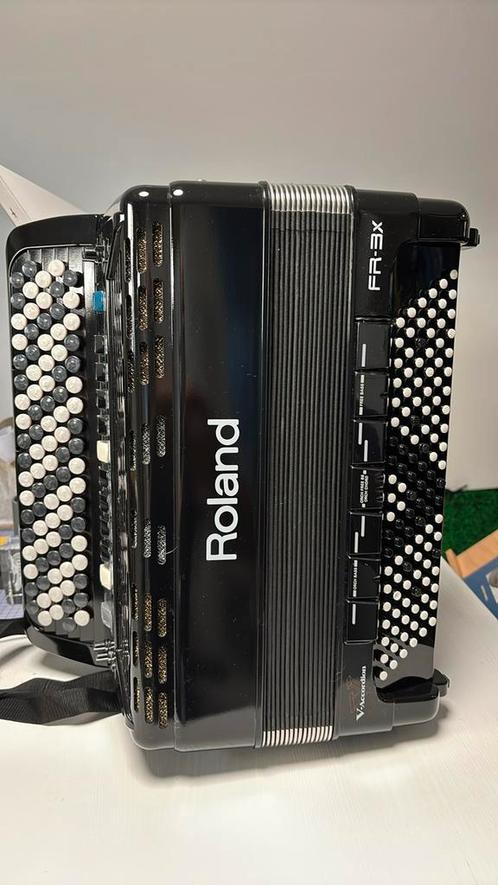 Roland FR-3XB V-accordion, Muziek en Instrumenten, Accordeons, Zo goed als nieuw, Knopaccordeon, 120-bas, Overige merken, Met koffer