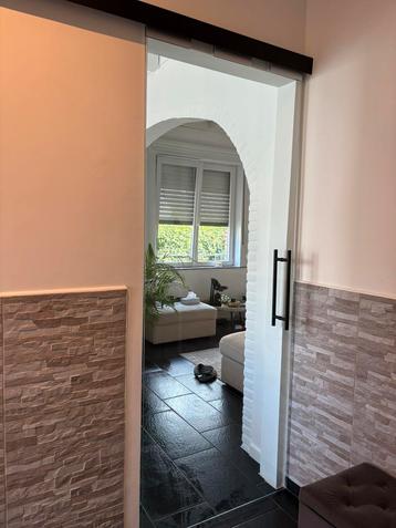 Montage de portes coulissantes beschikbaar voor biedingen