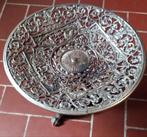 Plateau en cuivre, Enlèvement