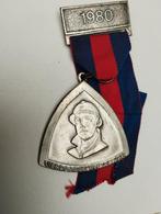 Medaille met een soldaat erop denk een ereteken van leger, Postzegels en Munten, Penningen en Medailles, Ophalen