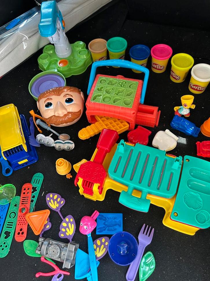 Play doh - grand lot avec le dentiste barbecue etc., Enfants & Bébés, Jouets | Éducatifs & Créatifs, Utilisé, Enlèvement