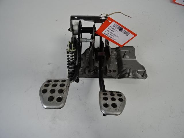 KOPPELINGSPEDAAL Peugeot 207 CC (WB) (01-2007/01-2015), Auto-onderdelen, Interieur en Bekleding, Peugeot, Gebruikt