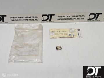 Klem BMW 3-serie E30 51211876087 beschikbaar voor biedingen