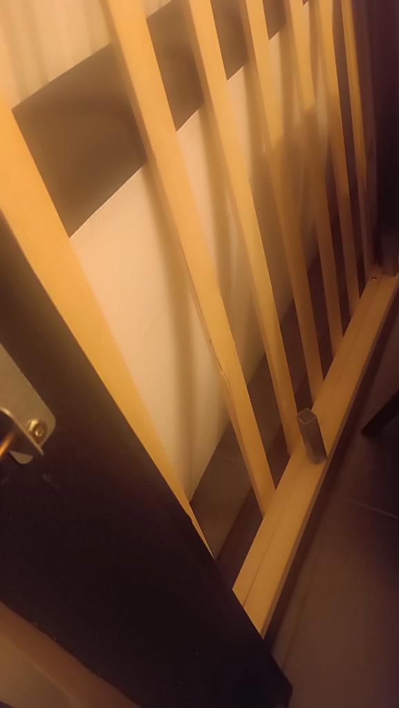 Lit queen size sans matelas à vendre, Maison & Meubles, Chambre à coucher | Lits, Utilisé, Deux personnes, 160 cm, 200 cm, Autres matériaux