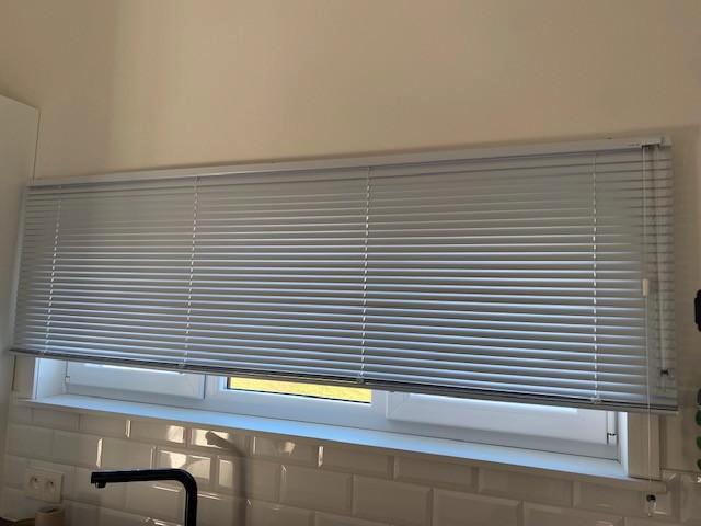 jaloezieën, Maison & Meubles, Ameublement | Rideaux & Stores à lamelles, Comme neuf, Moins de 100 cm, 150 à 200 cm, Blanc, Enlèvement