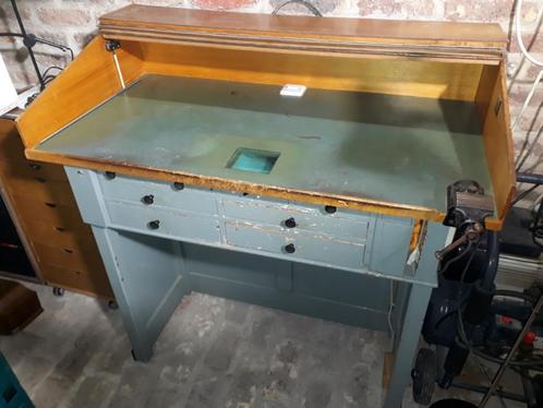Werkbank voor horlogemakers, Doe-het-zelf en Bouw, Werkbanken, Gebruikt, 70 tot 120 cm, Bankschroef, Ophalen
