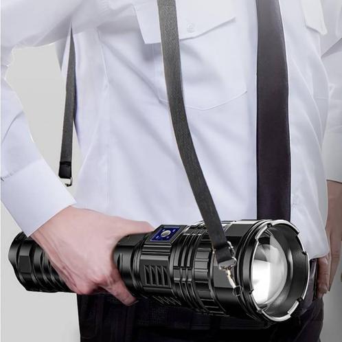 Extreem Krachtige Zaklamp 4km Bereik 1000W. 15000mAH-Accu, Caravans en Kamperen, Zaklampen, Nieuw, Accu, Ophalen of Verzenden