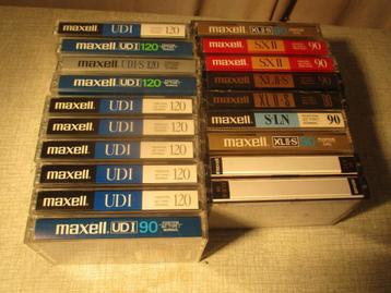 19 Hoogwaardige Voorbespeelde Cassettebandjes van Maxell beschikbaar voor biedingen