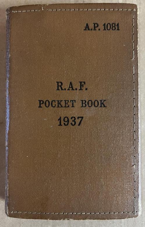 WO2 - Royal Air Force Pocket Book 1937 - Pilot Officer, Verzamelen, Militaria | Tweede Wereldoorlog, Luchtmacht, Boek of Tijdschrift