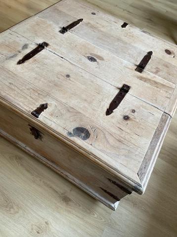 Salontafel - kist beschikbaar voor biedingen