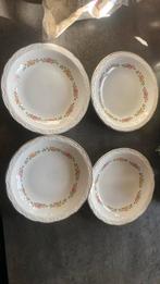 4 excentrieke diepe borden diameter 22 cm, Ophalen of Verzenden