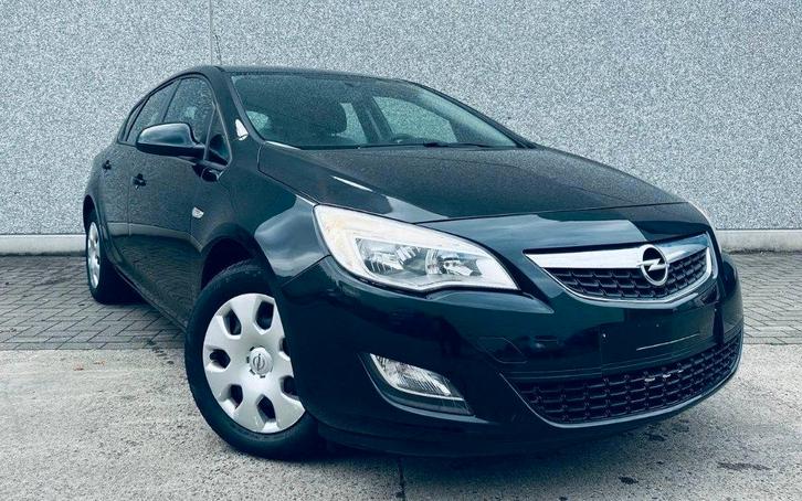 Opel Astra 1.4 100PK Cosmo AIRCO!-EURO5!-GEKEURR VR.VRKP!, Autos, Opel, Entreprise, Achat, Astra, ABS, Airbags, Air conditionné