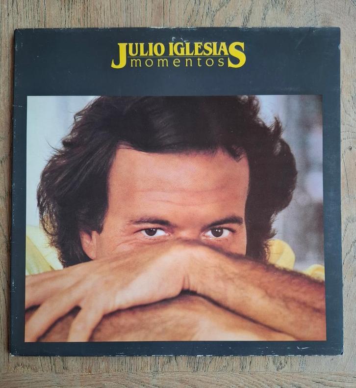Julio Iglesias - Momentos, Cd's en Dvd's, Vinyl | Pop, Zo goed als nieuw, 1980 tot 2000, 12 inch, Ophalen of Verzenden