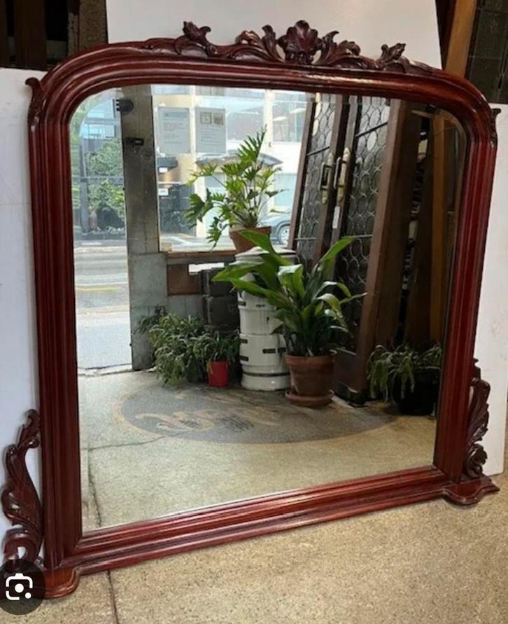 Magnifique miroir en bois sculpté, Antiek en Kunst, Antiek | Spiegels, Ophalen of Verzenden