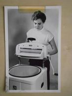 Photo publicitaire (années 1950 ?), Enlèvement ou Envoi